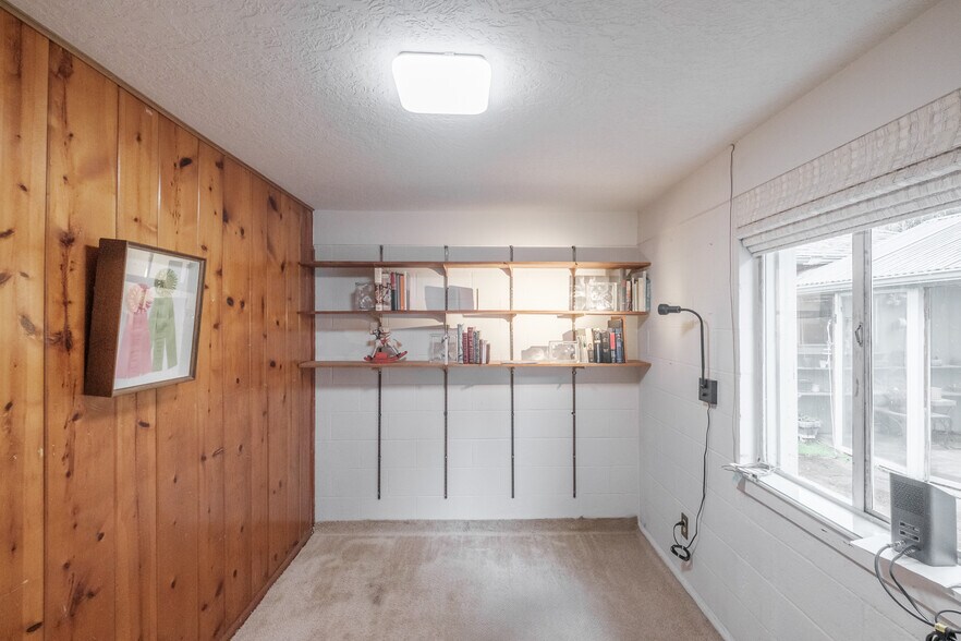 More Photos Of 5198 Skyline Rd S, Salem Multifamily For Sale