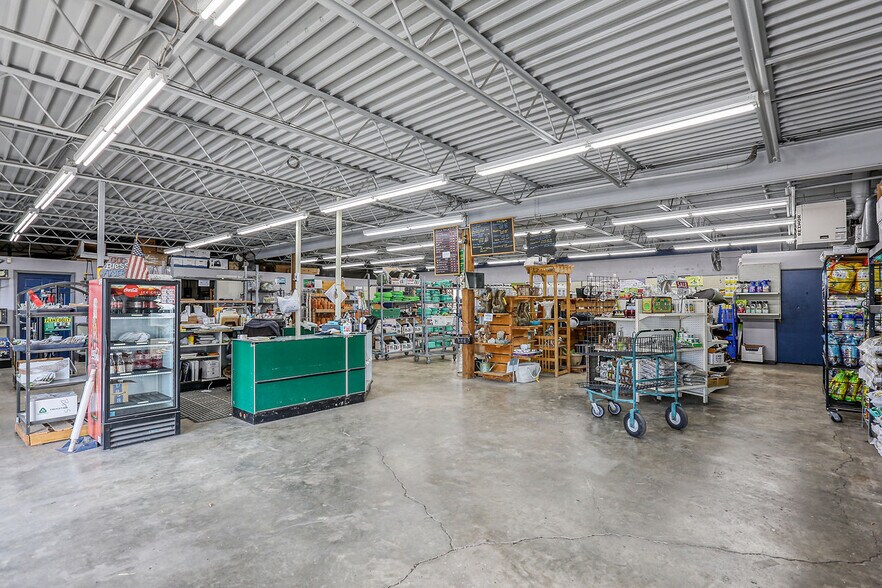 More Photos Of , Blue Springs Unknown For Sale