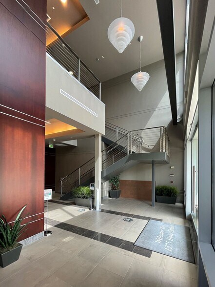 More Photos Of 1375 Dove St, Newport Beach Loft Creative Space For Lease