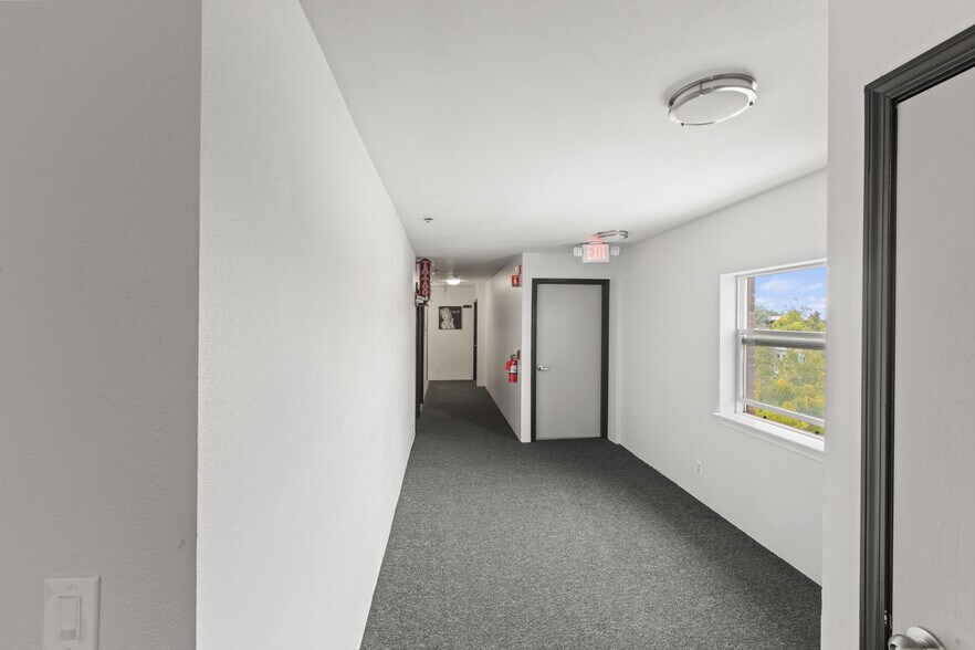 More Photos Of 457 SW 6th St, Redmond Apartments For Sale