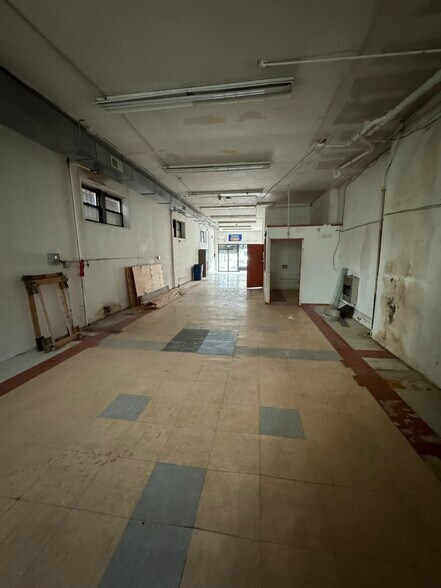 More Photos Of 328 48th St, Union City Storefront Retail Residential For Lease