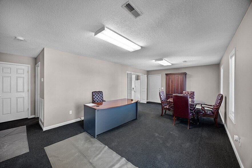 More Photos Of 2819 Highway 54, Paris Industrial For Sale