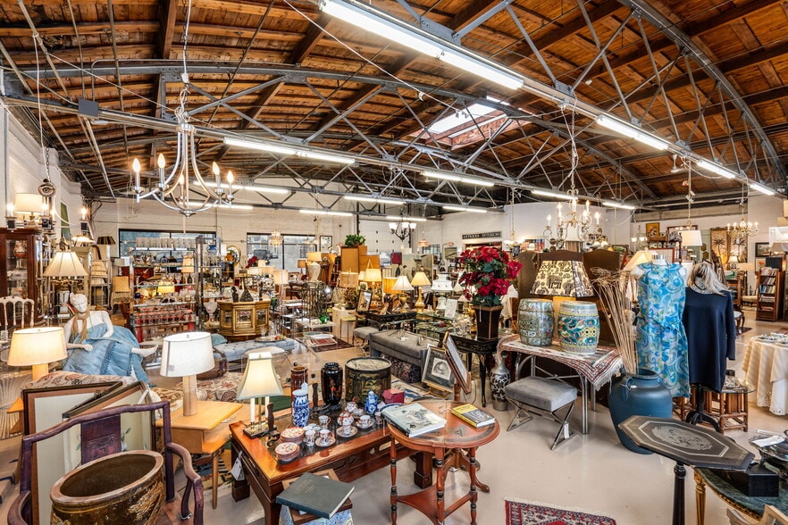 More Photos Of 47 S Main St, Ipswich Storefront Retail Residential For Sale