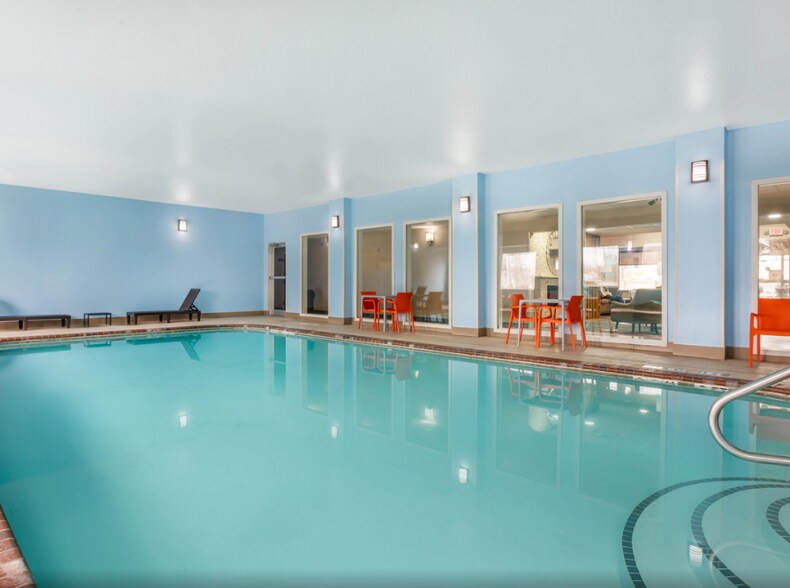 More Photos Of 2370 Sanders Rd, Conway Hotel For Sale