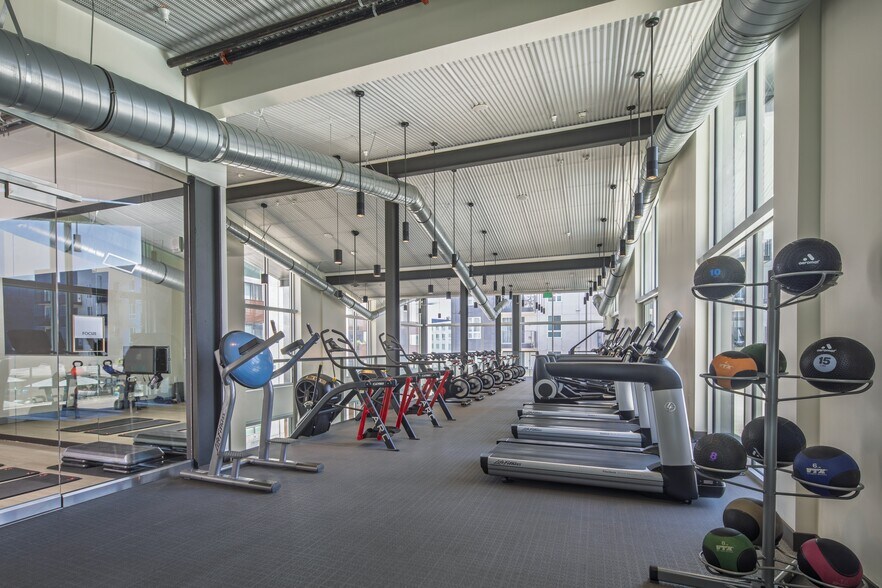 More Photos Of 899 Traction Ave, Los Angeles Apartments For Lease