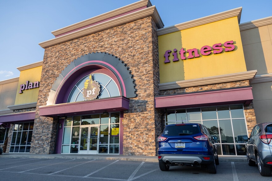 More Photos Of 2000 Park Place Dr, Washington Unknown For Lease