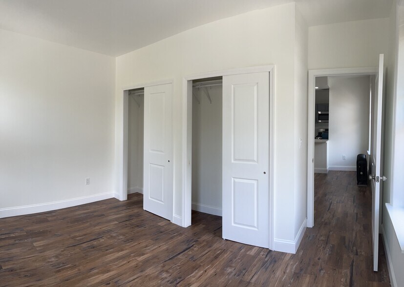 More Photos Of 41-01 48th St, Sunnyside Apartments For Lease
