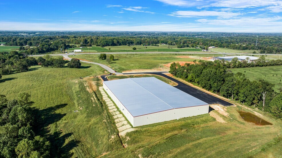 More Photos Of 55 Bagwell Blvd, Scottsville Warehouse For Lease