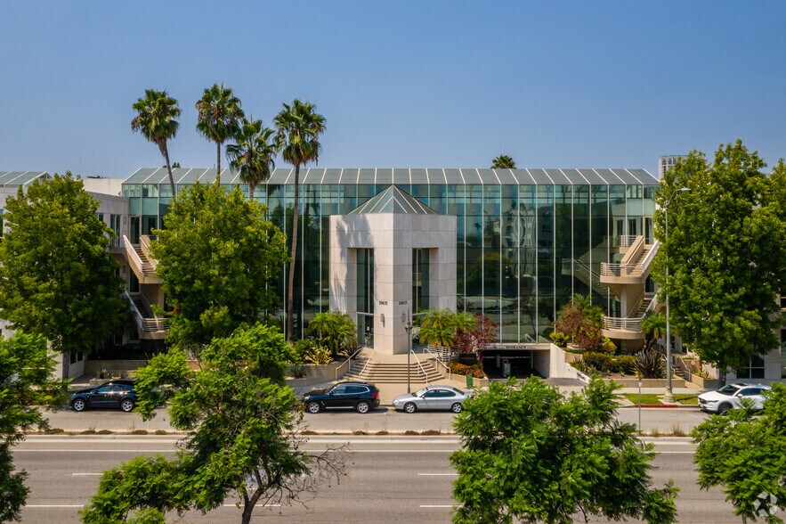Primary Photo Of 10635 Santa Monica Blvd, Los Angeles Loft Creative Space For Lease