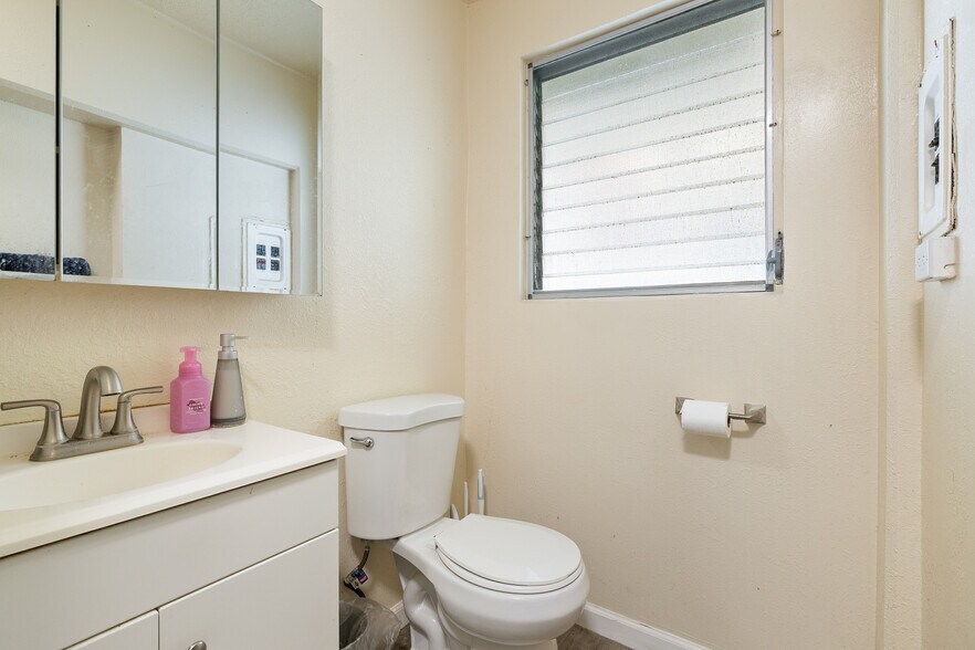 More Photos Of 287 Wai Nani Way, Honolulu Apartments For Sale