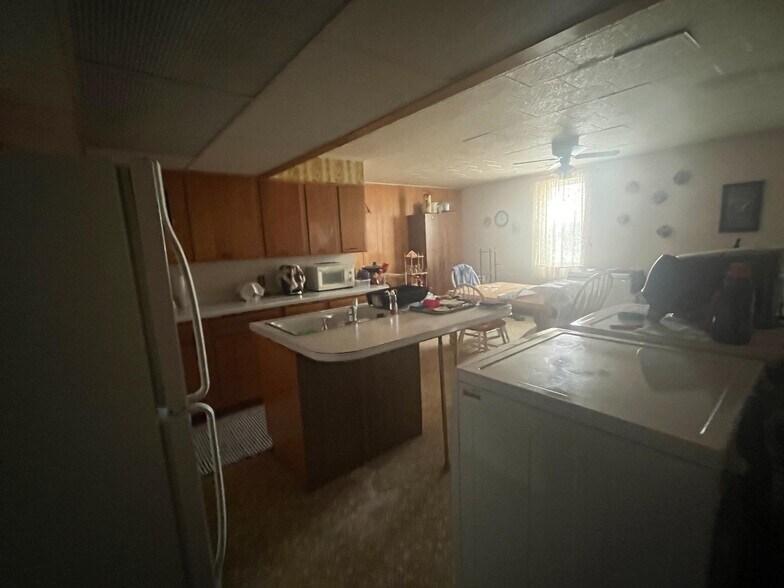 More Photos Of 407 N Main St, Valentine Loft Creative Space For Sale