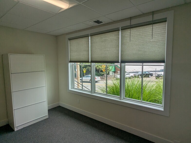 More Photos Of 80 Glen Head Rd, Glen Head Apartments For Lease