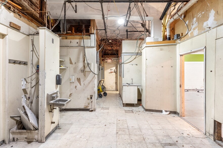 More Photos Of 454-464 Hanover St, Boston Apartments For Sale