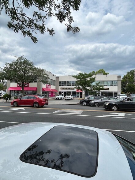 Primary Photo Of 215-45 Northern Blvd, Bayside Freestanding For Lease