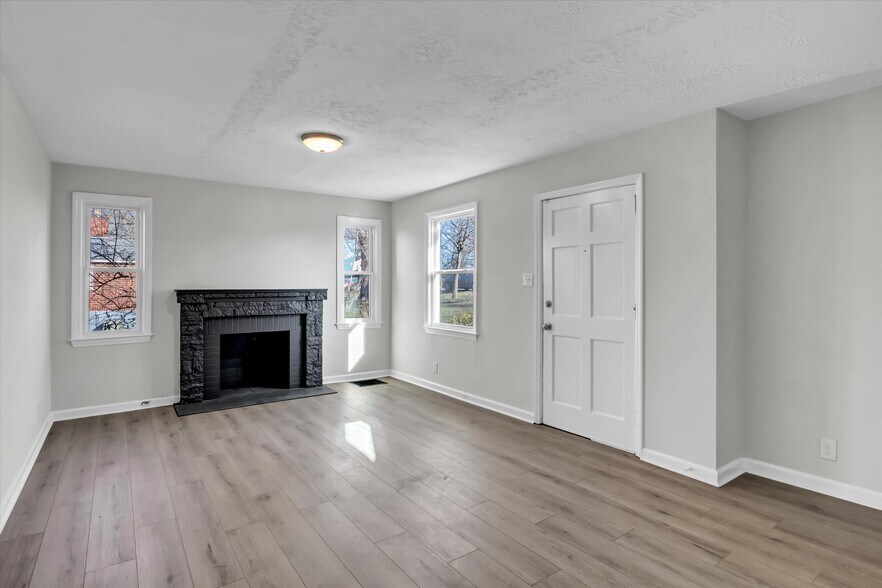 More Photos Of 2737 Gaston Ave, Knoxville Apartments For Sale