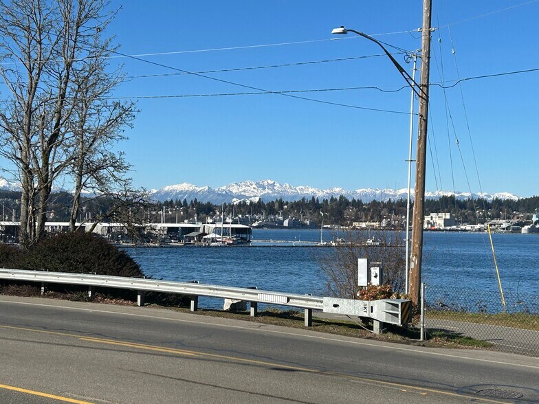 More Photos Of 1014 Bay St, Port Orchard Storefront Retail Office For Lease