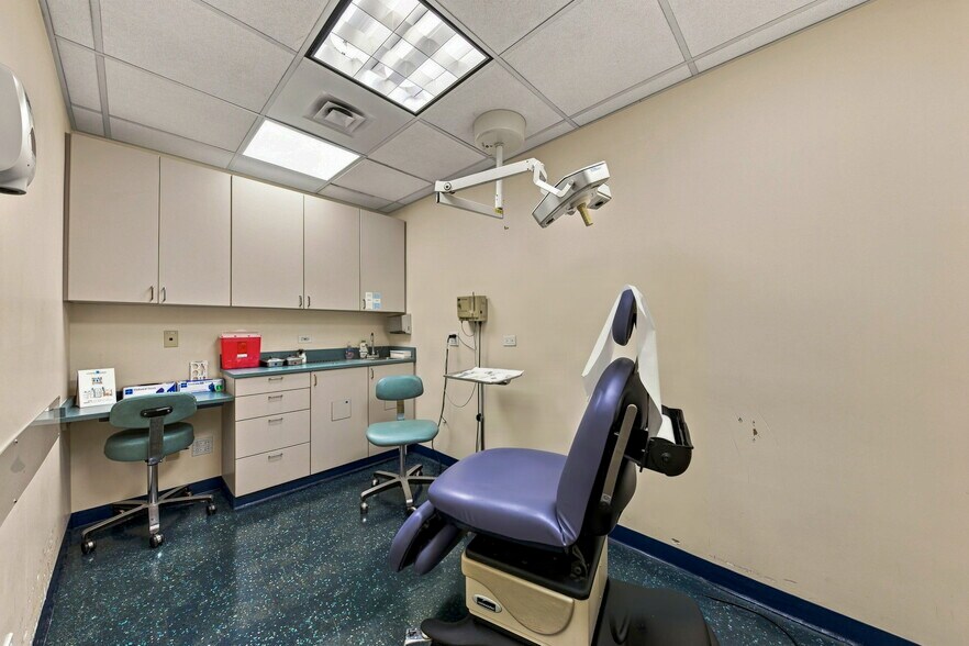 More Photos Of , New York Office For Sale