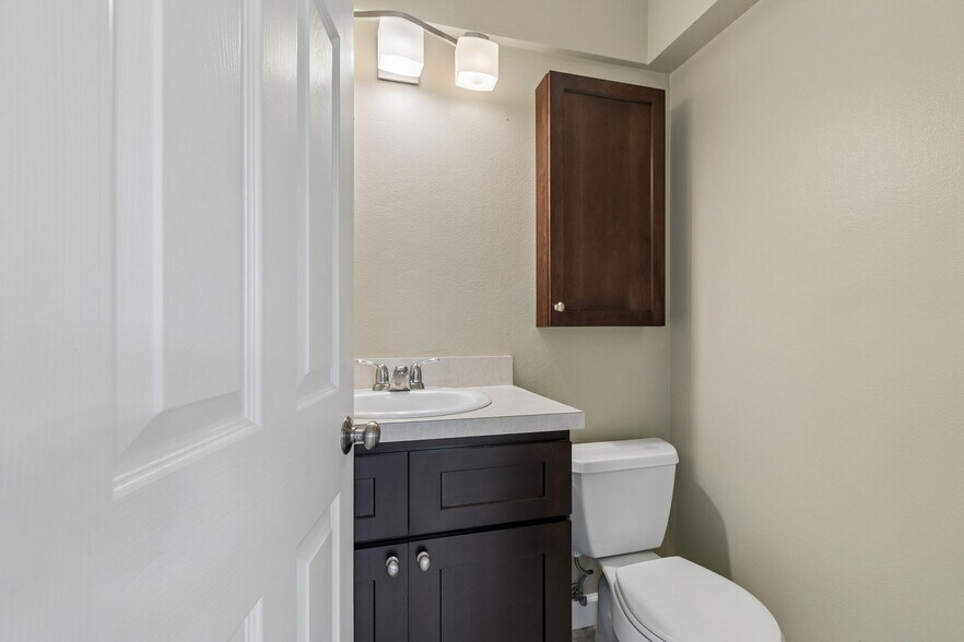 More Photos Of 2307 Bay Blvd, Indian Rocks Beach Apartments For Sale