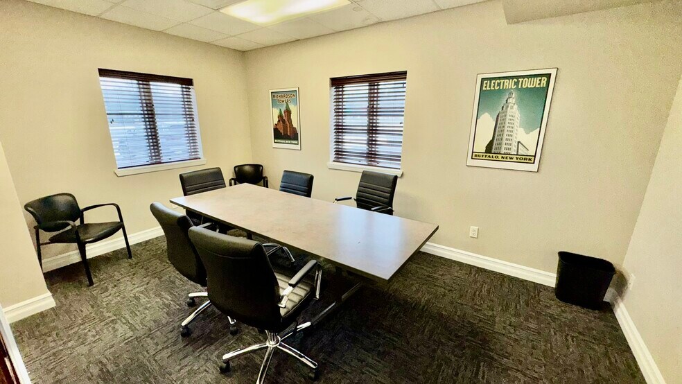 More Photos Of 8828 Main St, Buffalo Freestanding For Lease
