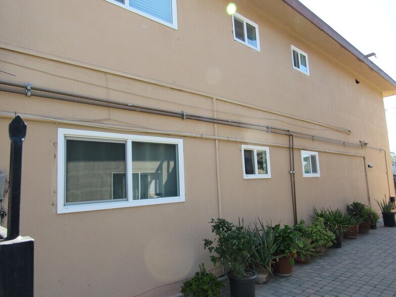 More Photos Of 1423 Lingan Ln, Santa Ana Apartments For Sale