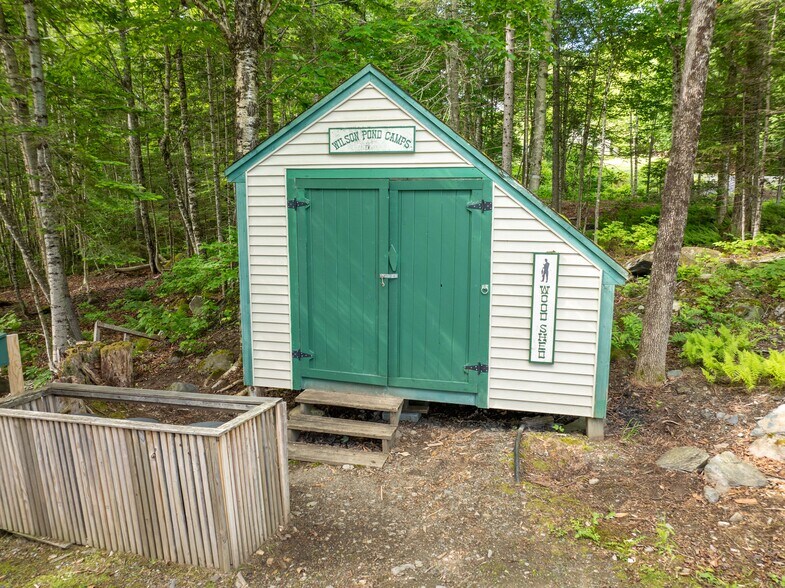 More Photos Of 15 Lower Wilson Pond Rd, Greenville Specialty For Sale