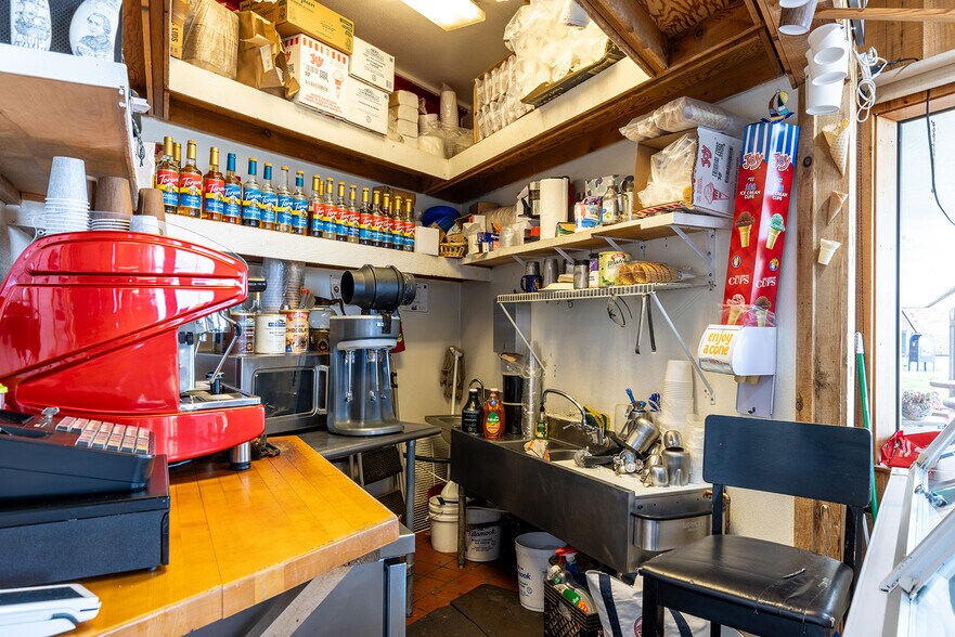 More Photos Of 537 S Highway 1, Bodega Bay General Retail For Sale