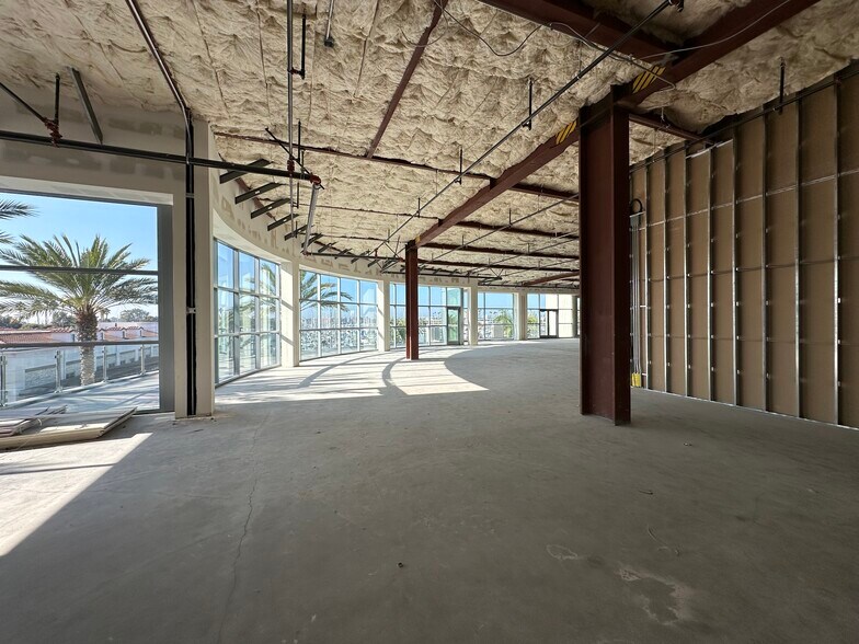 More Photos Of 4625-4635 Admiralty Way, Marina Del Rey Unknown For Lease