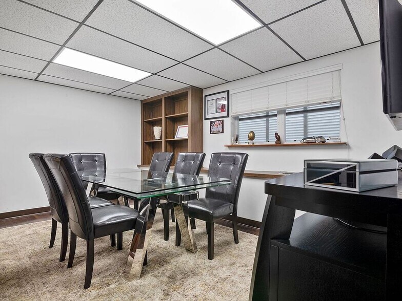 More Photos Of 108 N Depot Dr, Fort Pierce Office Residential For Lease