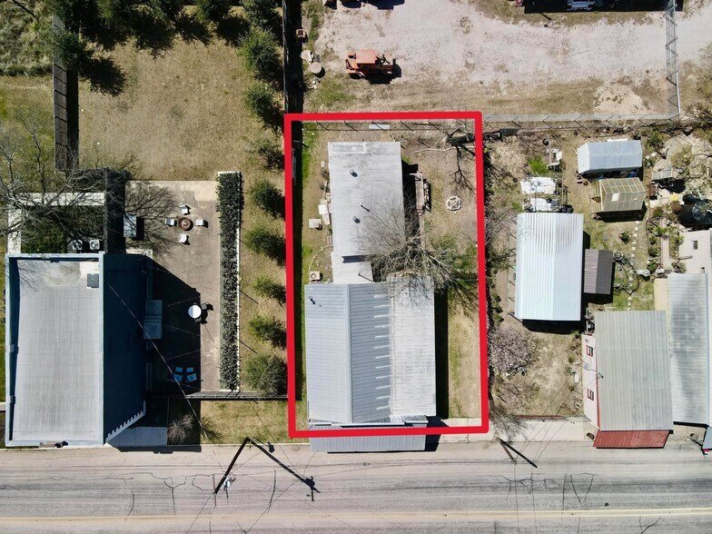 More Photos Of 309 FM 480, Center Point Fast Food For Sale