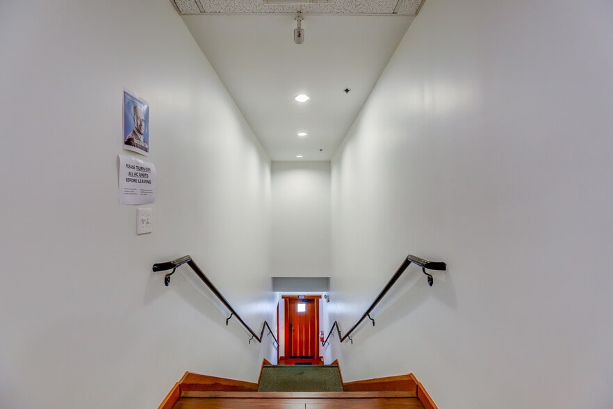 More Photos Of 155 El Camino Real, Tustin Office For Lease
