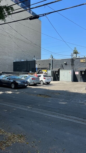 More Photos Of 8422-8428 W 3rd St, Los Angeles Restaurant For Lease