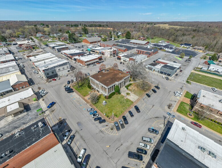 More Photos Of 108 W Walnut St, Smithville Restaurant For Sale