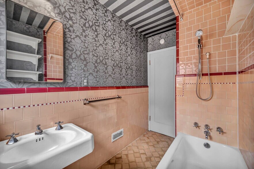 More Photos Of 588 Saint Lawrence Ave, Reno Multifamily For Sale