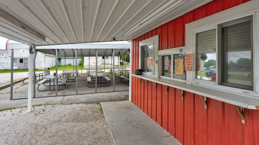 More Photos Of 8 IN-145, Birdseye Light Manufacturing For Sale