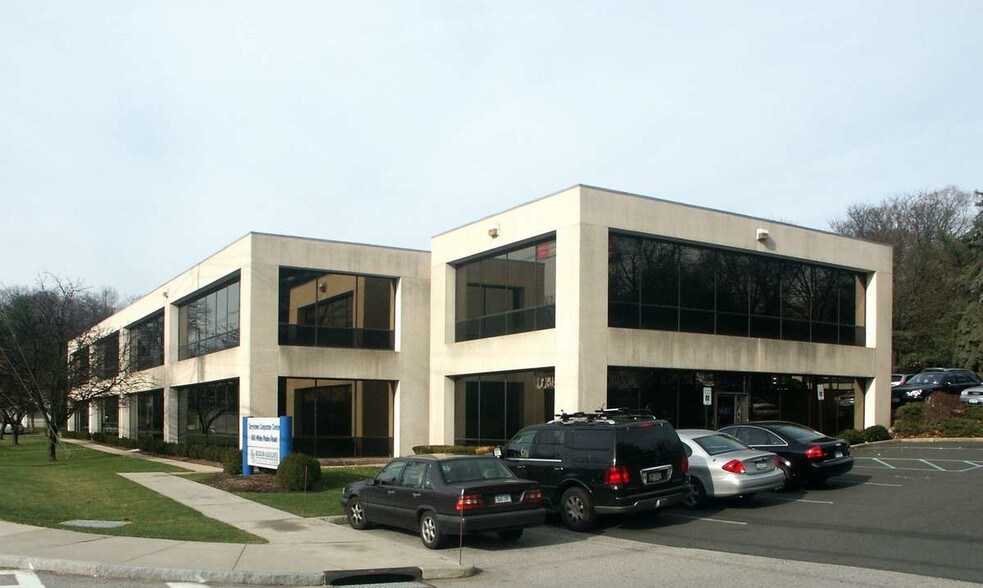 More Photos Of 505 White Plains Rd, Tarrytown Office For Sale