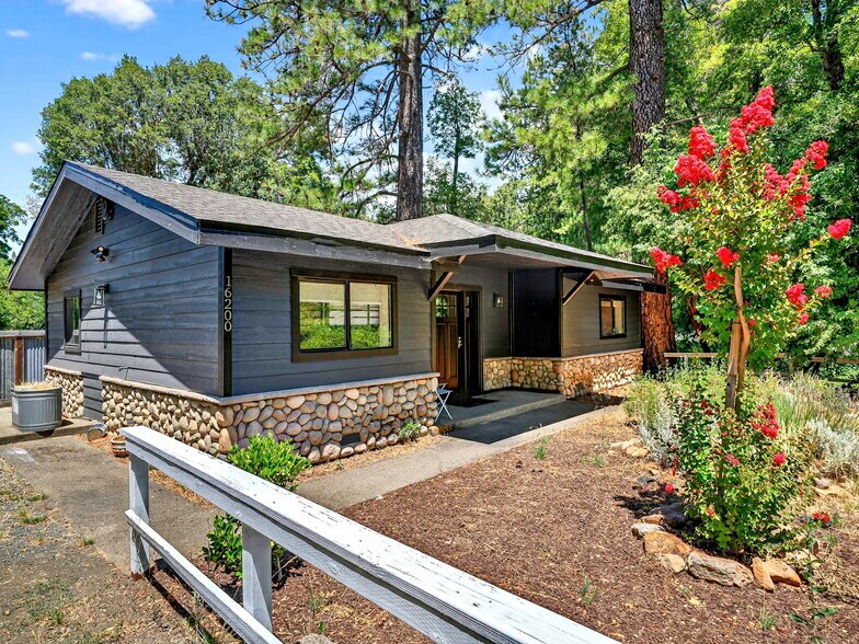 More Photos Of 16451 Golf rd, Cobb Golf Course Driving Range For Lease