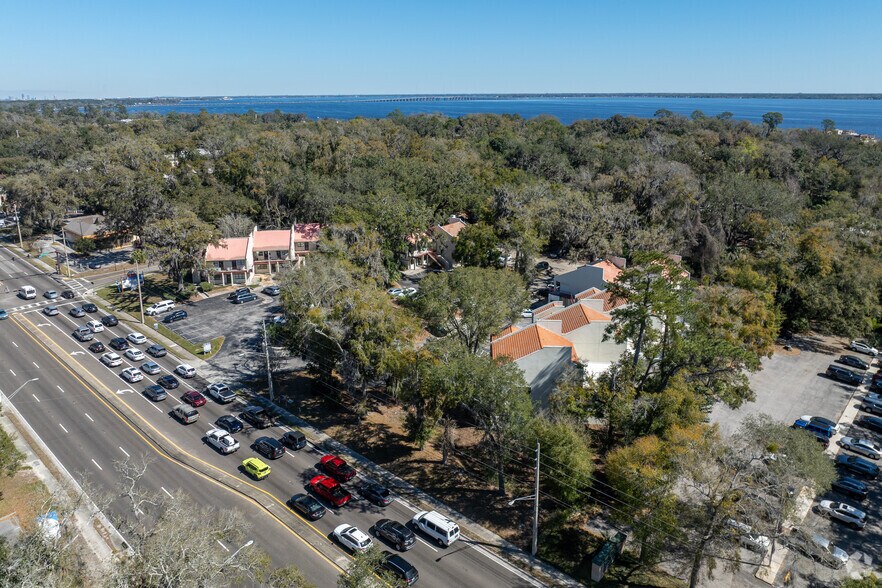More Photos Of 2233 Park Ave, Orange Park Office For Sale