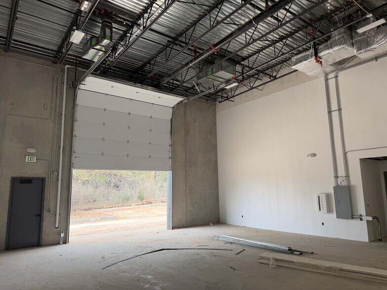 More Photos Of 4949 N Loop 1604 W, San Antonio Unknown For Lease