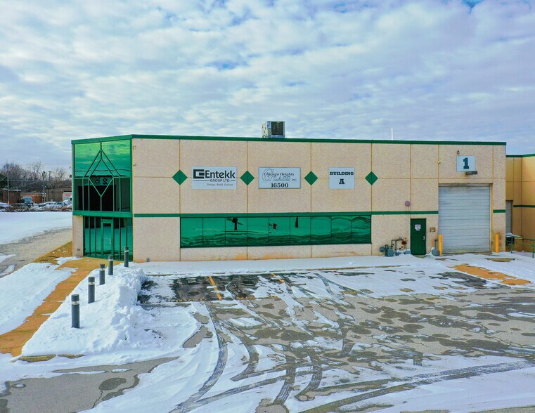 More Photos Of 16500 Vincennes Ave, South Holland Warehouse For Sale