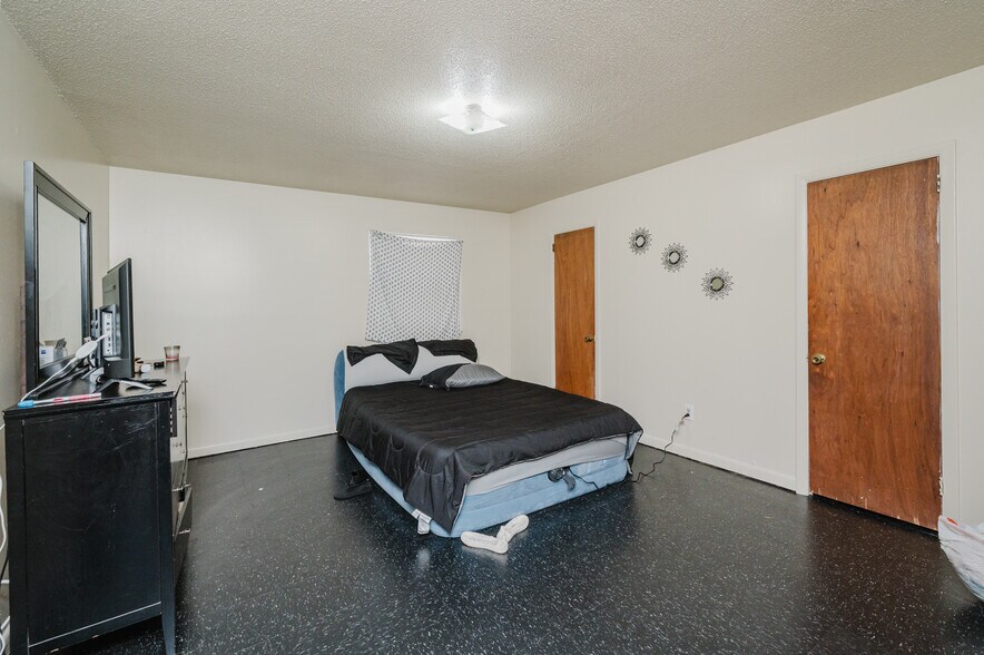 More Photos Of , Birmingham Multifamily For Sale