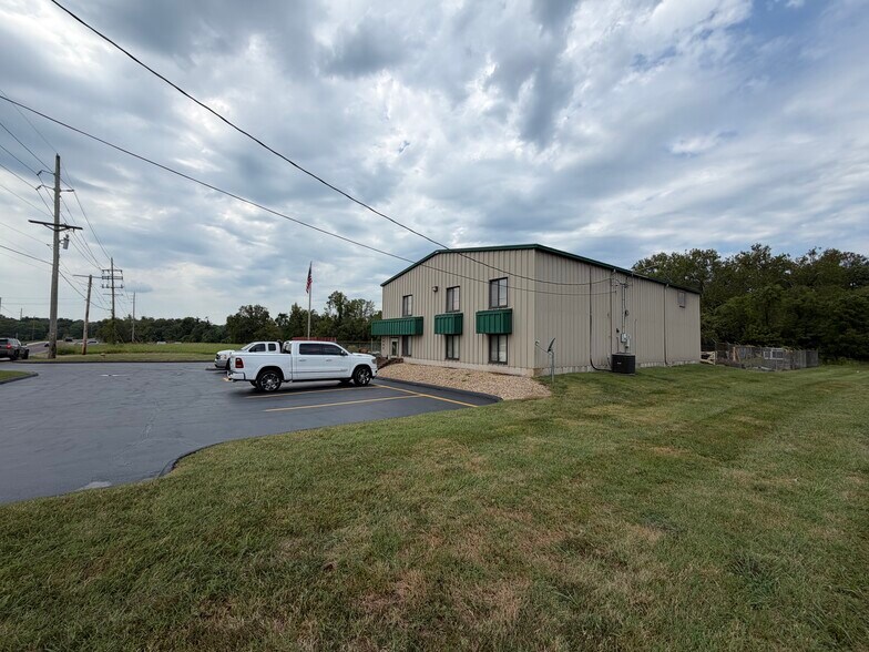 More Photos Of 2005 Highway Z, Pevely Industrial For Sale