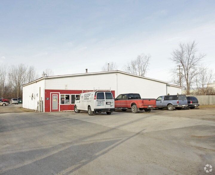 More Photos Of 3905 32nd St, Port Huron Truck Terminal For Sale