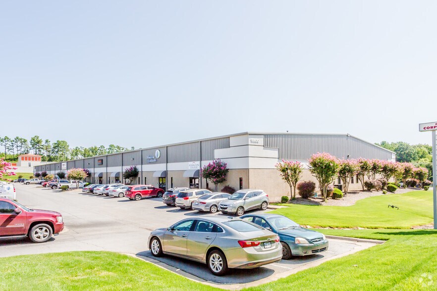 More Photos Of 10600 Colonel Glenn Rd, Little Rock Warehouse For Lease