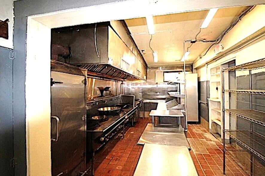 More Photos Of 10155 Main St N, Nahunta General Retail For Sale