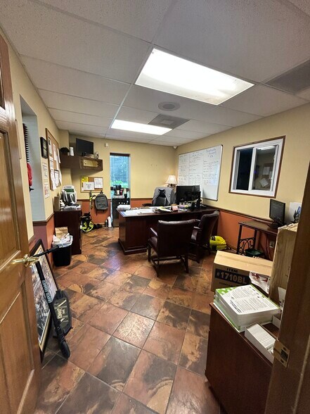 More Photos Of 14337 Annutalaga Ave, Brooksville Warehouse For Sale