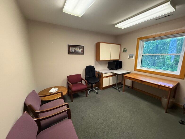 More Photos Of 8287-8289 Loop Rd, Baldwinsville Office For Lease