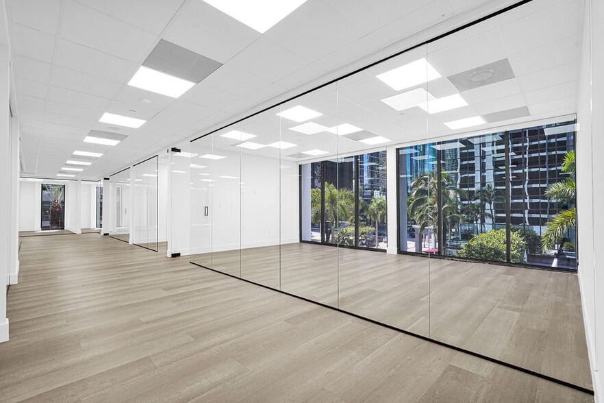 More Photos Of 1110 Brickell Ave, Miami Office For Sale