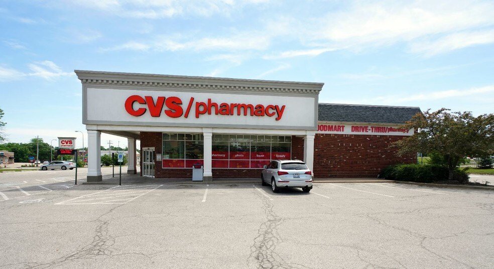 More Photos Of 4521 N Prospect Rd, Peoria Heights Drugstore For Lease