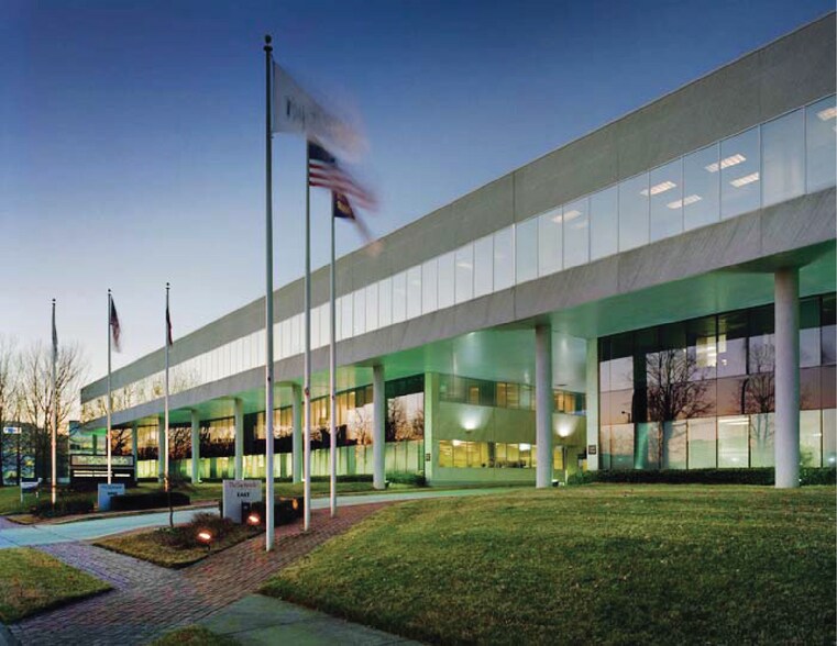 More Photos Of 2101 Rexford Rd, Charlotte Office For Sale