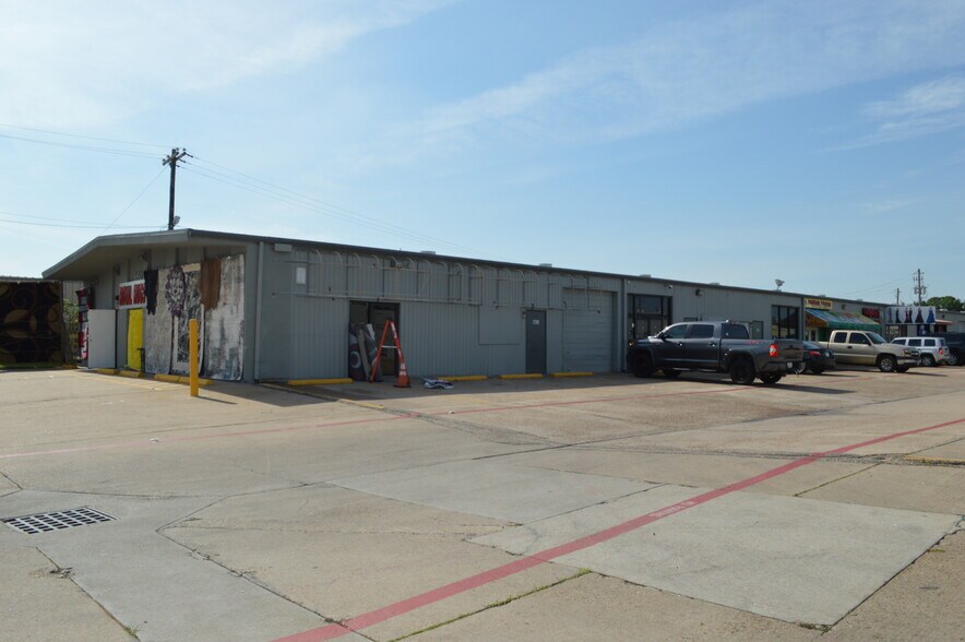 More Photos Of 9801-9811 Harwin Dr, Houston Warehouse For Lease